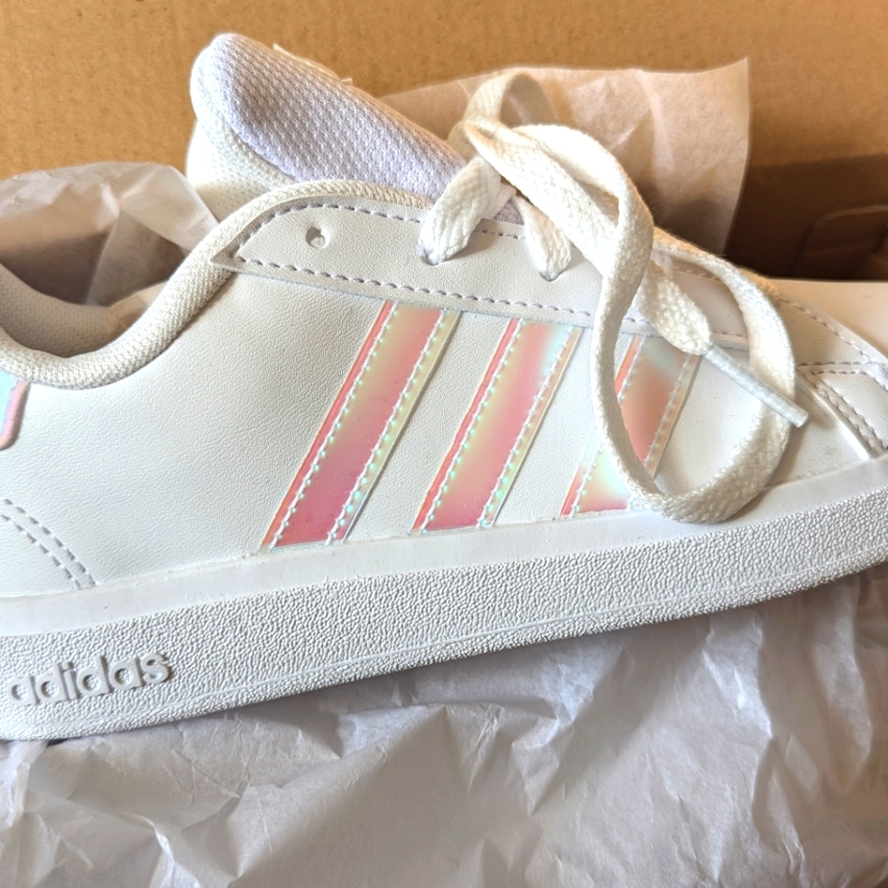 Girls White Sneakers- Adidas Grand Court 2 🐚